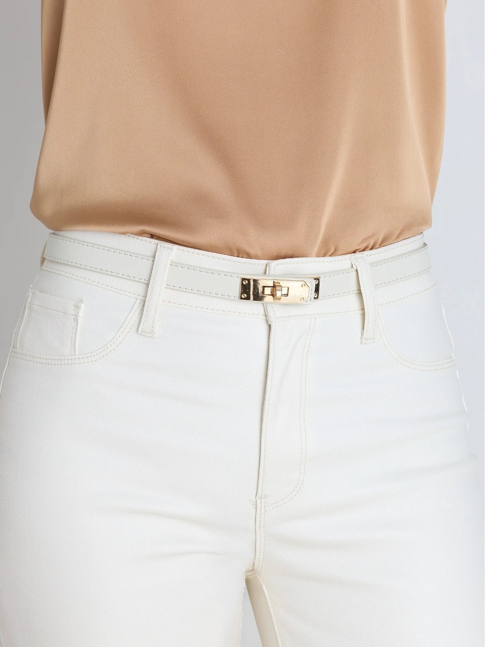 Noli Shop White/Pearl Slim Leather Belt with Gold Tone Turn-Lock One Size